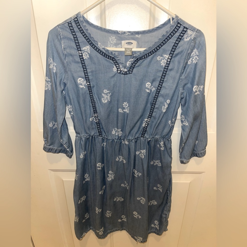 Girls dress